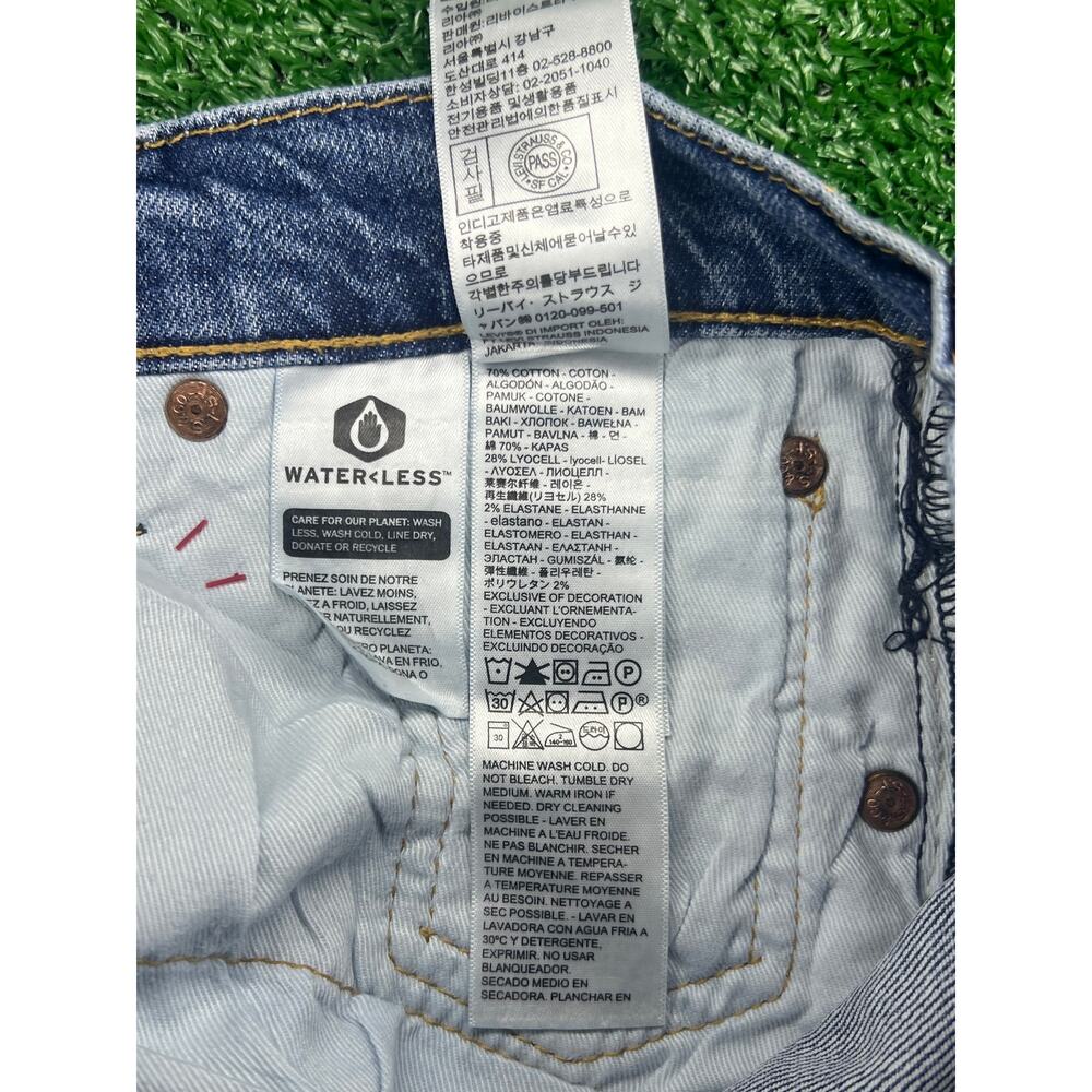 Levi’s Jeans – Classic Straight Fit – 99% Cotton Size 28x30 - Picture 5 of 6